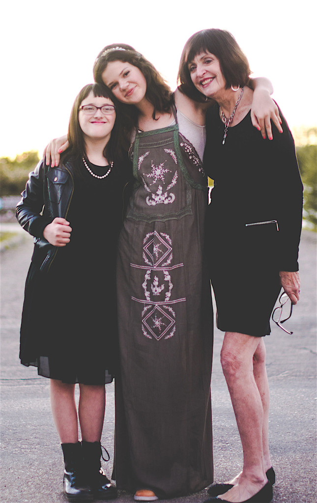 Covington’s family team: (L-to-R, daughters Shelby and Cedar, mom Gretchen Moreno, RN, who also works with Covington on her real estate team.